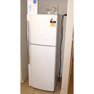Sharp SJ-244V-WH Fridge Freezer 223L