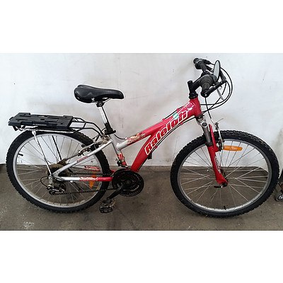 Raleigh Freedom 18 Speed Girls Bike