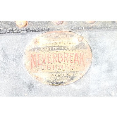 USA Neverbreak Steamer Trunk