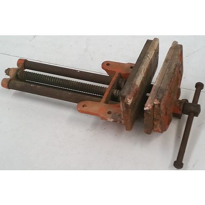 Joplin Under Bench Mounted Vice With Timber Soft Jaws