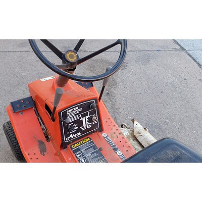 Ariens RM830 Ride On Lawn Mower