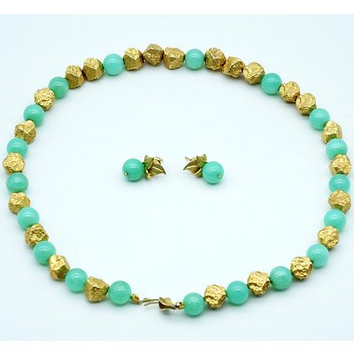 18ct Yellow Gold Nugget and Chrysoprasee Necklace and Matching 18ct Yellow Gold and Chrysoprase Earrings