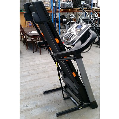 NordicTrack C320i Folding Treadmill