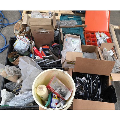 Large Collection of Hardware and Accessories