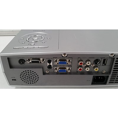Toshiba TDP-TW100 XGA DLP Projector