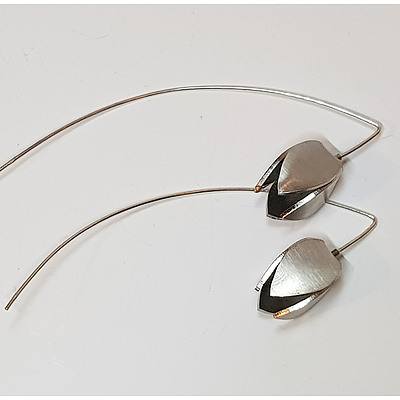 Radka Passianova, Flower Drop Silver Earrings