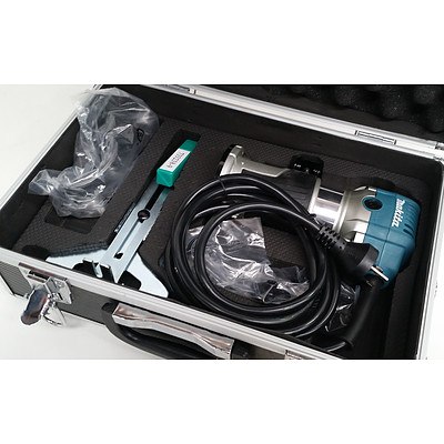 Makita RT0700C 6.35mm Trimmer & Router - RRP $229 - Brand New