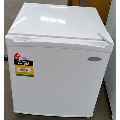 NEC 50 Litre Bar Fridge