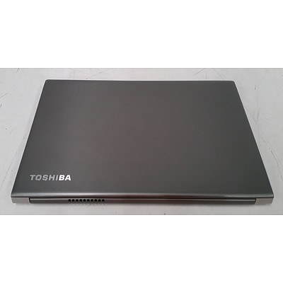 Toshiba Portege Z30-A 13-Inch Core i5 (4300U) 1.90GHz Laptop & Docking Station