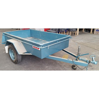 Dean Farm Equipment 7 x 4 Box Trailer
