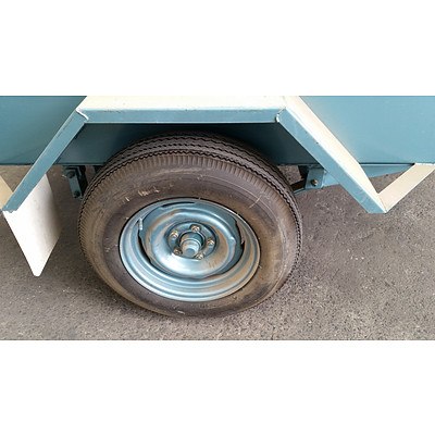 Dean Farm Equipment 7 x 4 Box Trailer