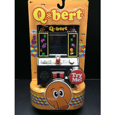 Mini Arcade Table Top Game - Qbert