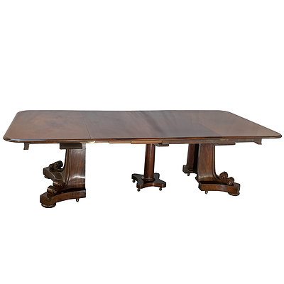 Impressive William IV Mahogany Extension Table with Split Pillar Support Circa 1835