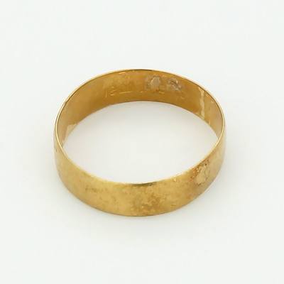 18ct Yellow Gold Gentlemans Wedding Ring