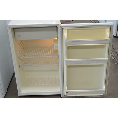 Westinghouse Silhouette 140 Litre Refrigerator