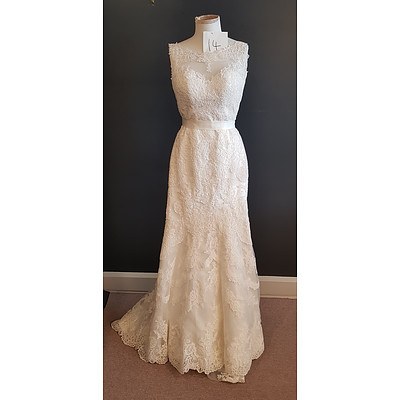 Stella Yorke Low Illusion Back Wedding Dress - Size 10