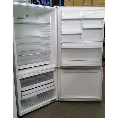 Fisher and Paykel 520 Litre Refrigerator with Bottom Mount Freezer