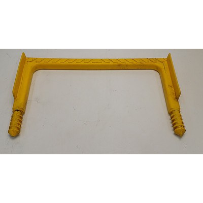 Plastic Encapsulated Sewer Tread Irons. - Lot of 98