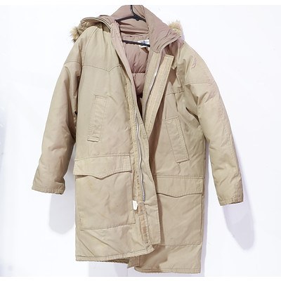 Marque Blue Goose Brand Women's Down Jacket