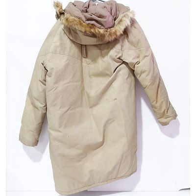 Marque Blue Goose Brand Women's Down Jacket