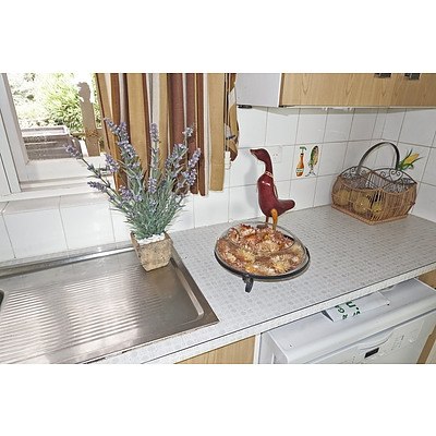 Entire Miscellaneous Contents from the Kitchen Cupboards, Drawers, Benchtop Etc