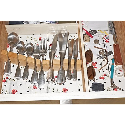 Entire Miscellaneous Contents from the Kitchen Cupboards, Drawers, Benchtop Etc