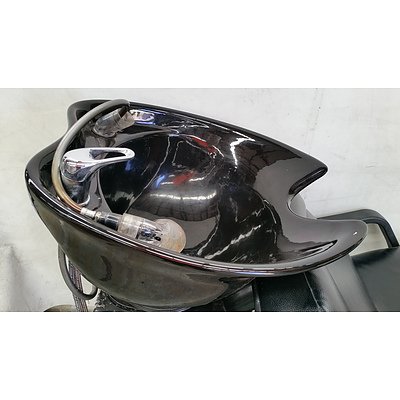 Recumbent Hairdresser's Massage Chair With Basin