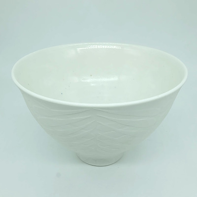 Malcolm Lindsay Cooke (1951-) High Relief Carved Porcelain Bowl