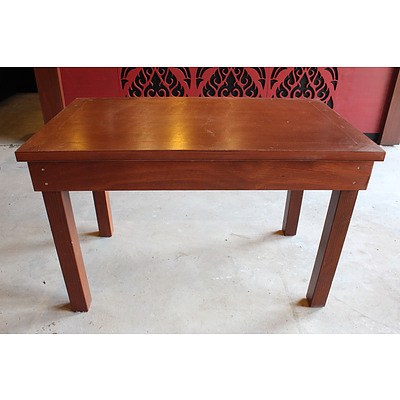 Seven Restaurant Dining Tables and 25 Chairs