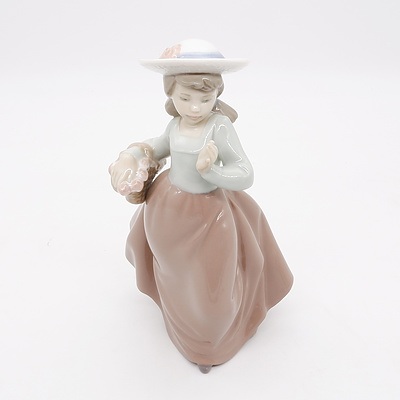Lladro Nao Figurine Girl with Basket