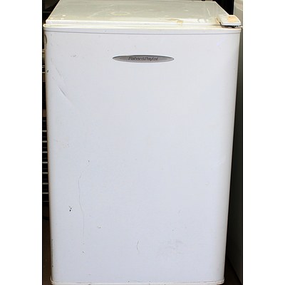 Fisher and Paykel 120 Litre Bar Fridge