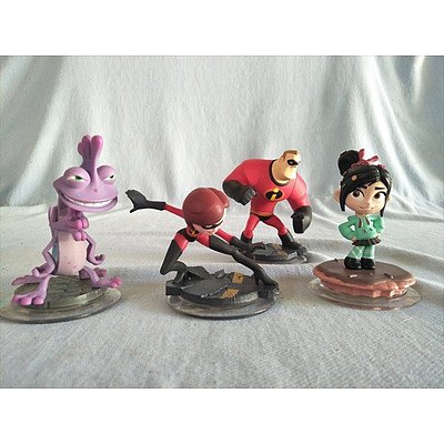 13 Disney Infinity figures & power discs - for Nintendo Wii