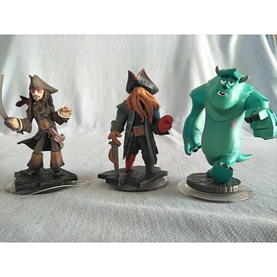 13 Disney Infinity figures & power discs - for Nintendo Wii