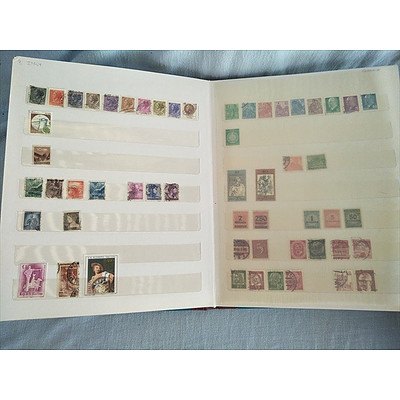 3 x stamp albums with assorted international and Australian stamps