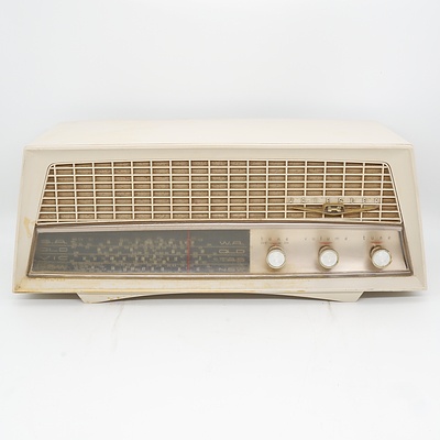 Kriesler Model 11-81 Valve Radio