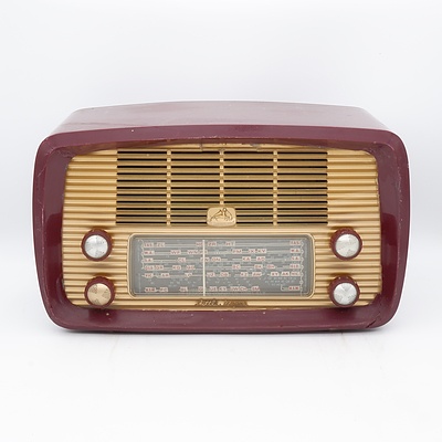His Master's Voice Nipper Valve Radio
