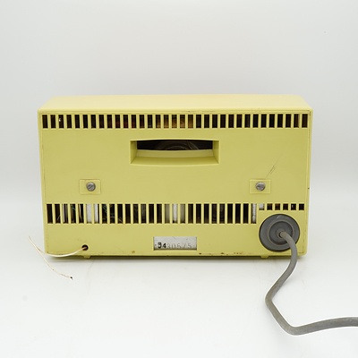 His Master's Voice Little Nipper Super 5 Valve Radio
