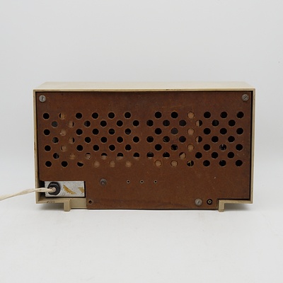 Healing "5" Valve Radio