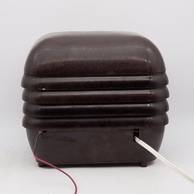 Bakelite Cased Kriesler Valve Radio