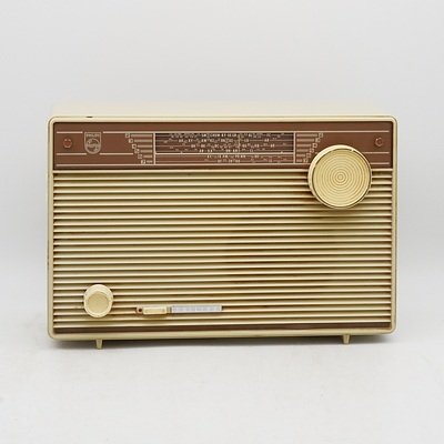 Phillips Portable Valve Radio