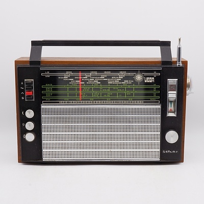 Selena Portable Valve Radio