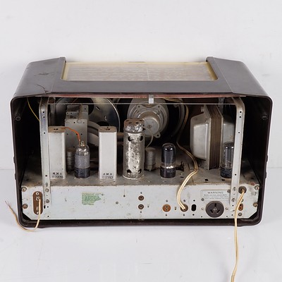 Bakelite Cased His Master's Voice Valve Radio