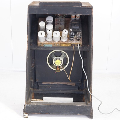 Sherwood Upright Valve Radio