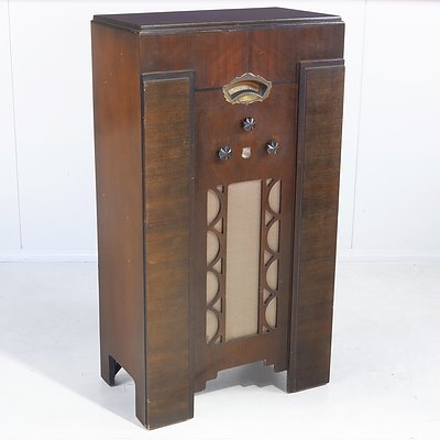 Clay's Master Tone Upright Valve Radio