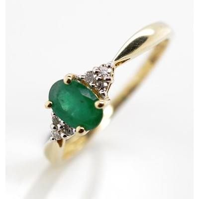 14ct Gold Emerald & Diamond Ring