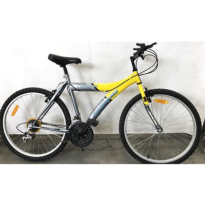 Sportsworld Pathcruzer Mountain Bike & Road King Hybrid Racer