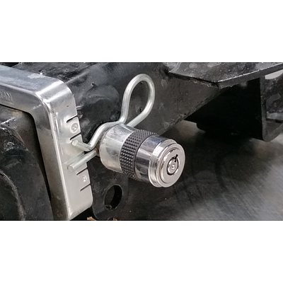 VY Holden Monaro Bonnet, Bar Covers and Tow Bar