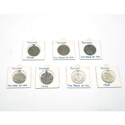 Group of WWI Peace Medals and WWII Victory Medals