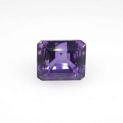 One Emerald Cut Unset Amethyst