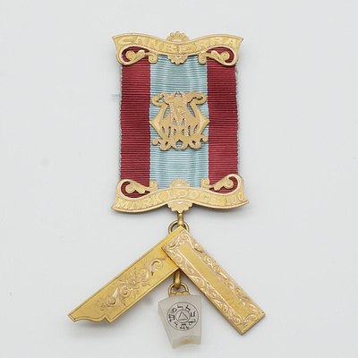 9ct Yellow Gold Masonic Canberra Mark Lodge 100 Medal with Inscription 1938